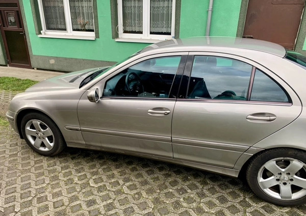 Mercedes-Benz Klasa C cena 15500 przebieg: 318300, rok produkcji 2004 z Kraków małe 79